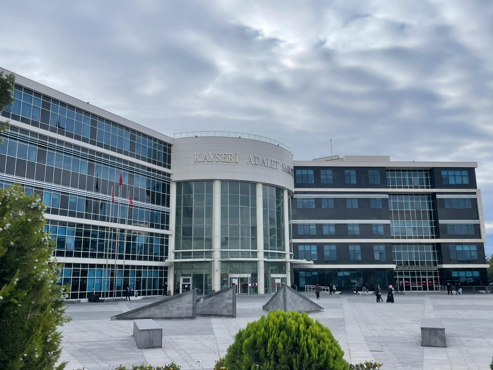 Yabancı uyruklu şahsa uyuşturucu ticareti suçundan 12.5 yıl hapis